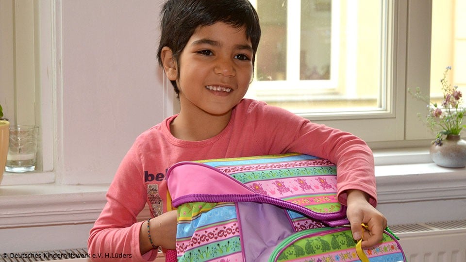 maedchen-©-dkhw-ev-h-lueders-bg_imageslider